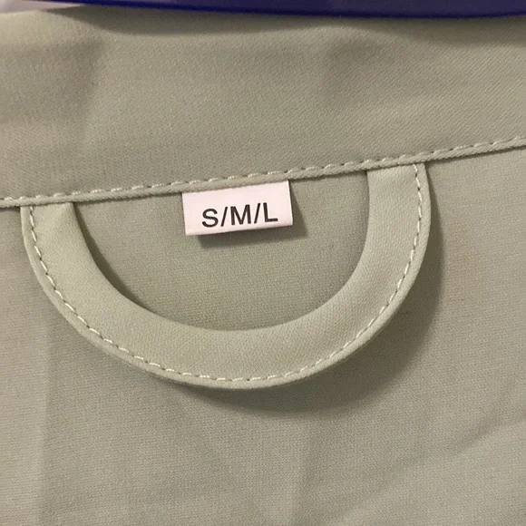 Flowy Green Robe - Picture 3 of 5